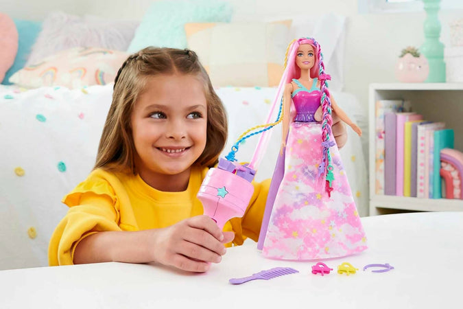Barbie - Bambola Barbie Dreamotpia Chioma Da Favola 2023, Capelli Fantasia Con Treccia E Piega, Extension Arcobaleno, Strumento Per Lo Styling E Accessori, Giocattoli Per Bambini 3+ Anni, Hnj06 Mattel