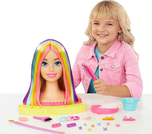 Barbie - Super Chioma Hairstyle Capelli Arcobaleno, Testa Pettinabile Con Capelli Biondi E Ciocche Arcobaleno Fluo Da Acconciare, Con Accessori Color Reveal, Giocattolo Per Bambini, 3+ Anni, Hmd78 Mattel