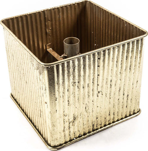 Base in metallo per albero di Natale grande color Oro da 28 cm Casa e cucina/Decorazioni per interni/Addobbi e decorazioni per ricorrenze/Decorazioni natalizie/Basi e supporti per alberi di Natale MagiediNatale.it - Altamura, Commerciovirtuoso.it