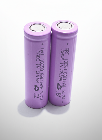 3 BATTERIE 18650 3,7V 6800mAh LITIO TESTA PIATTA SALDARE RICARICABILE PACCO BATTERIA TORCIA