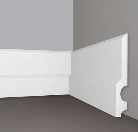 Battiscopa passacavi in duropolimero bianco 2000x130x18mm Fai da te/Prodotti per la costruzione/Materiali da costruzione/Pavimenti/Materiali per pavimenti/Battiscopa Led Mall Home - Napoli, Commerciovirtuoso.it