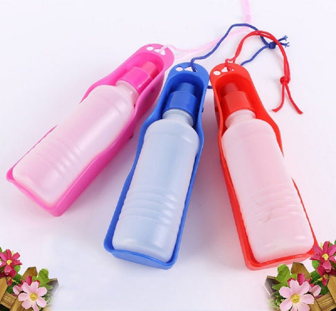 Beverino Borraccia Ciotola Acqua Per Cani Animali Da Viaggio 250ml Portatile Prodotti per animali > Prodotti per Cani > Ciotole e Biberon Trade Shop italia - Napoli, Commerciovirtuoso.it