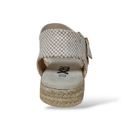 Espadrillas Bambina XTI Beige Argento con Fibia – Scarpe Cerimonia Luminose ed Eleganti