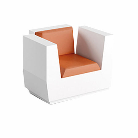 Poltrona "Big-Cut" struttura in polietilene con cuscino per esterno