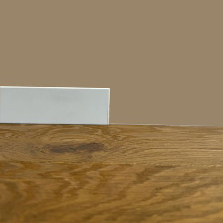 €1,79 - BATTISCOPA ZOCCOLINO BIANCO inclinato in FIBRA DI LEGNO 60x15 Parquet, Laminati, SPC, LVT - Eternal Parquet