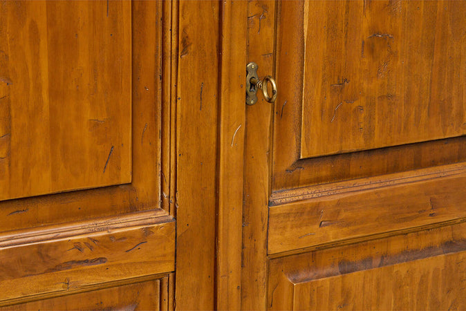Biscottini-Armadio-Country-in-legno-massello-di-tiglio-finitura-noce-L120xPR59xH197-cm.-Made-in-Italy
