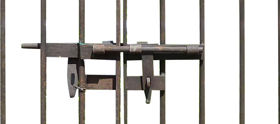 Biscottini-Cancello-in-ferro-pieno-finitura-antico-anticata-L335xPR10xH245-cm
