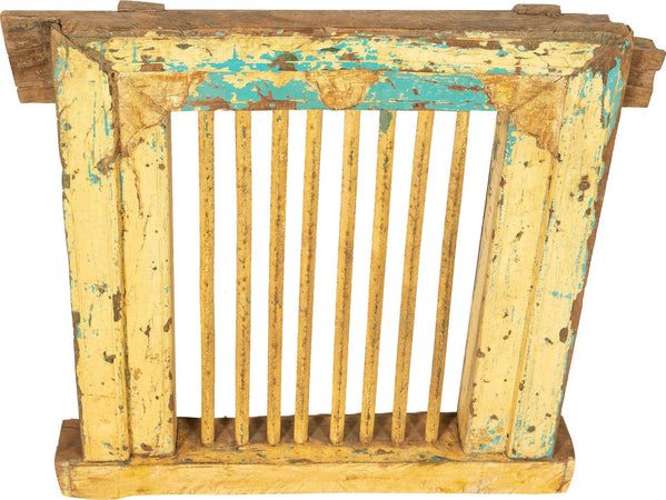 Biscottini-Finestra-finestrina-grata-in-legno-massello-e-in-ferro-antica-e-vecchia-medievale-con-telaio-da-interno-o-da-esterno