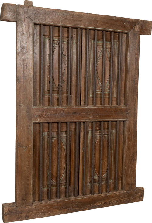 Biscottini-Finestra-finestrina-grata-porta-in-legno-massello-e-in-ferro-antica-e-vecchia-con-telaio-da-interno-o-da-esterno