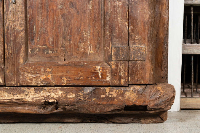 Biscottini-Finestra-finestrina-grata-porta-in-legno-massello-e-in-ferro-antica-e-vecchia-con-telaio-da-interno-o-da-esterno
