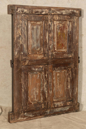 Biscottini-Finestra-finestrina-grata-porta-in-legno-massello-e-in-ferro-antica-e-vecchia-con-telaio-da-interno-o-da-esterno