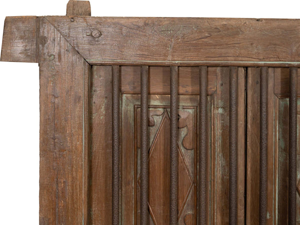 Biscottini-Finestra-finestrina-grata-porta-in-legno-massello-e-in-ferro-antica-e-vecchia-con-telaio-da-interno-o-da-esterno
