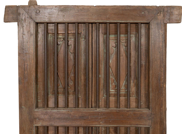 Biscottini-Finestra-finestrina-grata-porta-in-legno-massello-e-in-ferro-antica-e-vecchia-con-telaio-da-interno-o-da-esterno