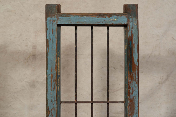 Biscottini-Finestra-finestrina-grata-porta-in-legno-massello-e-in-ferro-antica-e-vecchia-con-telaio-da-interno-o-da-esterno