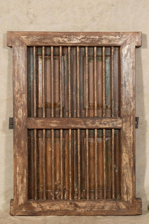 Biscottini-Finestra-finestrina-grata-porta-in-legno-massello-e-in-ferro-antica-e-vecchia-con-telaio-da-interno-o-da-esterno