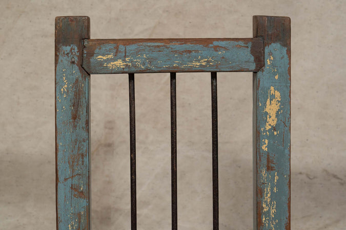 Biscottini-Finestra-finestrina-grata-porta-in-legno-massello-e-in-ferro-antica-e-vecchia-con-telaio-da-interno-o-da-esterno