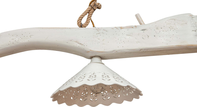 Biscottini-Giogo-lampadario-in-legno-massello-di-tiglio-finitura-bianca-anticata-Made-in-Italy