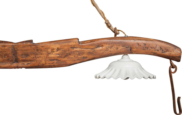 Biscottini-Giogo-lampadario-in-legno-massello-di-tiglio-finitura-noce.-Made-in-Italy