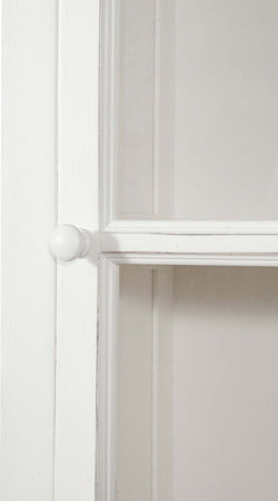 Biscottini-Libreria-vetrina-con-ante-scorrevoli-in-legno-massello-di-tiglio,-finitura-bianca-anticata-L154xPR37xH212-cm.-Made-in-Italy