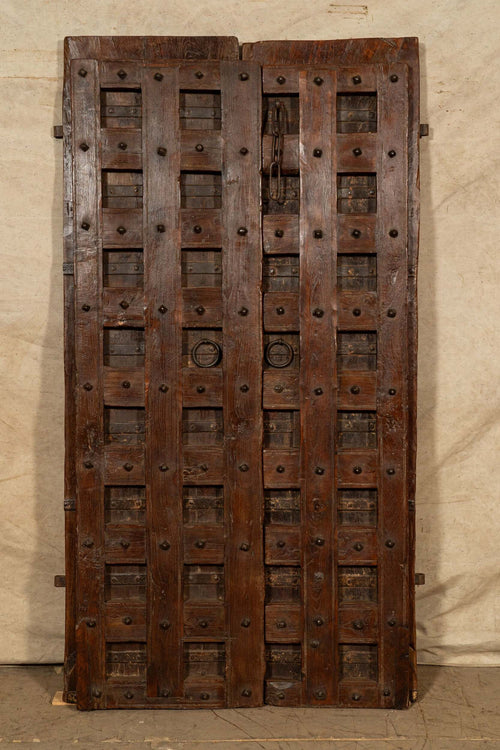 Biscottini-Porta-portone-in-legno-massello-e-ferro-da-interno-o-da-esterno-vecchia-e-antica-medievale-scorrevole