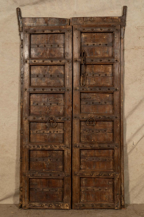 Biscottini-Porta-portone-in-legno-massello-e-ferro-da-interno-o-da-esterno-vecchia-e-antica-medievale-scorrevole