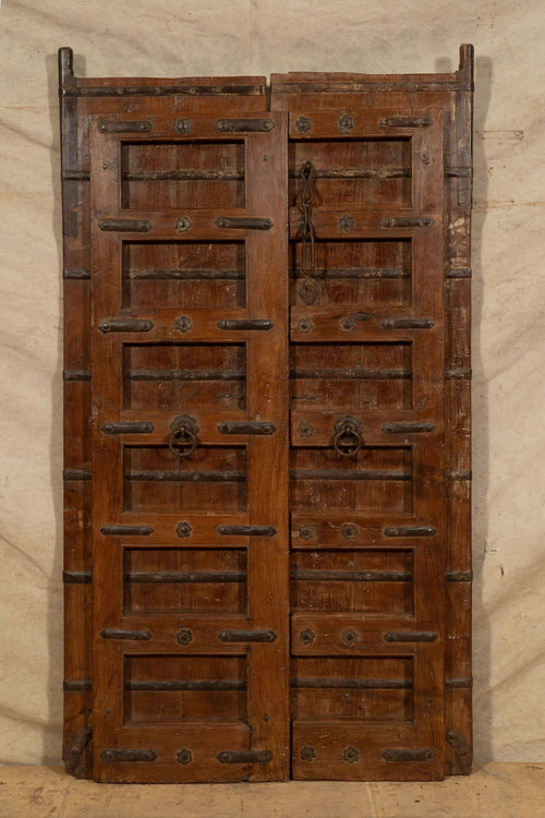 Biscottini-Porta-portone-in-legno-massello-e-ferro-da-interno-o-da-esterno-vecchia-e-antica-medievale-scorrevole