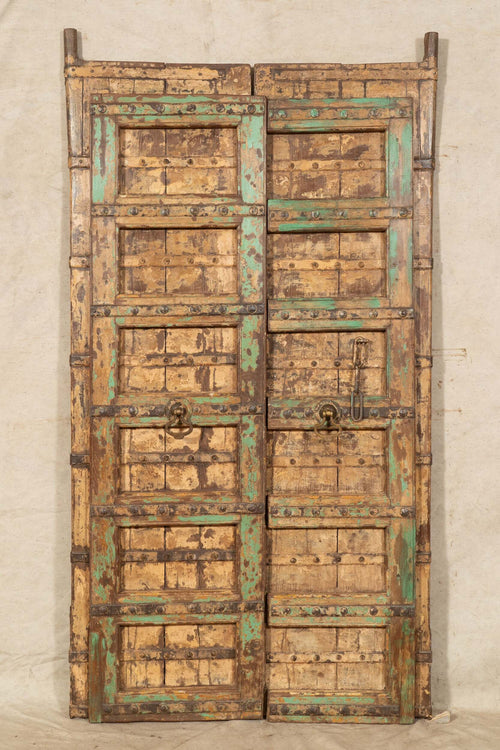 Biscottini-Porta-portone-in-legno-massello-e-ferro-da-interno-o-da-esterno-vecchia-e-antica-medievale-scorrevole