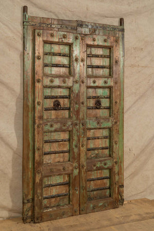 Biscottini-Porta-portone-in-legno-massello-e-ferro-da-interno-o-da-esterno-vecchia-e-antica-medievale-scorrevole