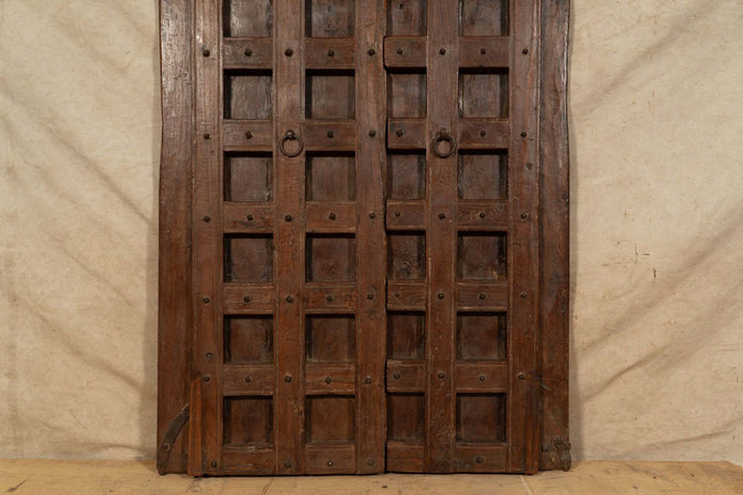 Biscottini-Porta-portone-in-legno-massello-e-ferro-da-interno-o-da-esterno-vecchia-e-antica-medievale-scorrevole