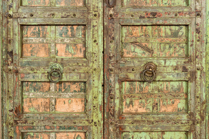 Biscottini-Porta-portone-in-legno-massello-e-ferro-da-interno-o-da-esterno-vecchia-e-antica-medievale-scorrevole