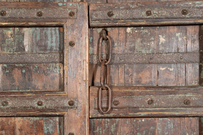 Biscottini-Porta-portone-in-legno-massello-e-ferro-da-interno-o-da-esterno-vecchia-e-antica-medievale-scorrevole