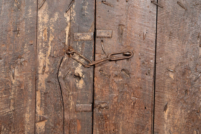 Biscottini-Porta-portone-in-legno-massello-e-ferro-da-interno-o-da-esterno-vecchia-e-antica-medievale-scorrevole