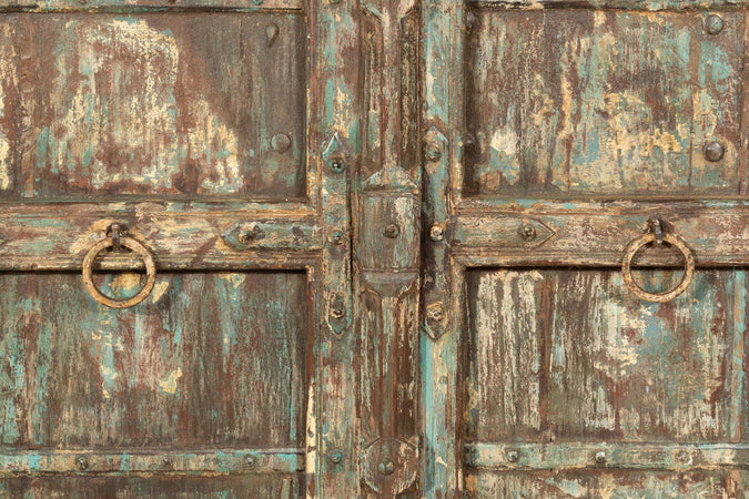 Biscottini-Porta-portone-in-legno-massello-e-ferro-da-interno-o-da-esterno-vecchia-e-antica-medievale-scorrevole