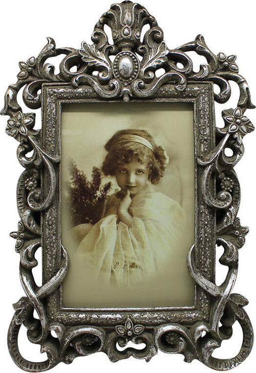 Biscottini-Portafoto-da-appoggio-a-cuore-in-resina-finitura-argento-anticata-L18xPR2xH27-cm