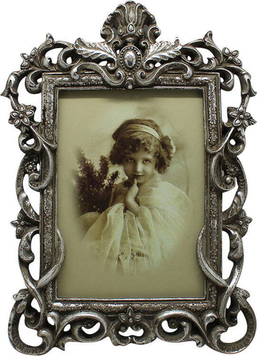 Biscottini-Portafoto-da-appoggio-a-cuore-in-resina-finitura-argento-anticata-L21xPR2xH29-cm