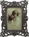 Biscottini-Portafoto-da-appoggio-verticale/orizzontale-in-resina-finitura-argento-anticata-L18,5xPR2xH24-cm