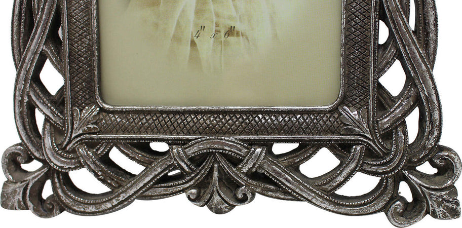 Biscottini-Portafoto-da-appoggio-verticale/orizzontale-in-resina-finitura-argento-anticata-L18,5xPR2xH24-cm