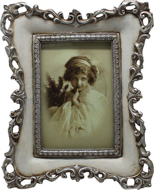 Biscottini-Portafoto-da-appoggio-verticale/orizzontale-in-resina-finitura-argento-e-bianca-anticata-L19,5xPR3xH24-cm
