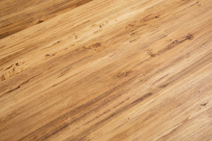 Biscottini-Tavolo-allungabile-Country-legno-massello-di-tiglio-con-struttura-bianca-anticata-piano-naturale.-Made-in-Italy