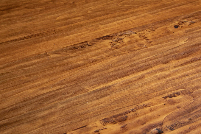 Biscottini-Tavolo-Country-in-legno-massello-di-tiglio-struttura-bianca-anticata-piano-noce.-Made-in-Italy