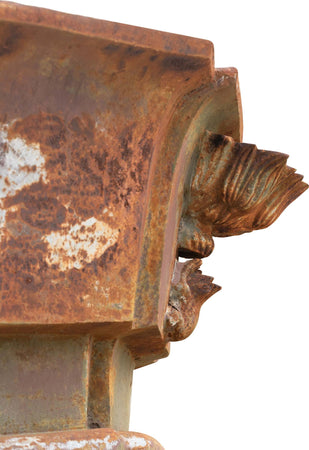 Biscottini-Vecchia-statua-raffigurante-tre-donne-in-fusione-di-ghisa