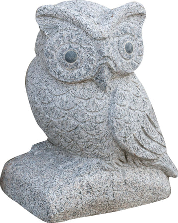 Biscottini-Vecchia-statua-raffigurante-un-gufo-in-pietra