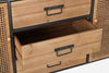 Credenza Elton con struttura in acciaio, cassetti in legno di abete, stile vintage