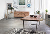 Credenza Elmer con struttura in legno di acacia, schienale in compensato, stile moderno