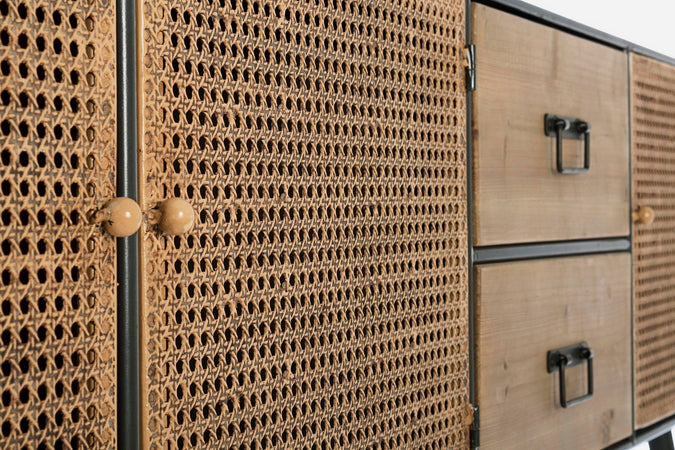 Credenza "Elton" con struttura in acciaio, cassetti in legno di abete, stile vintage