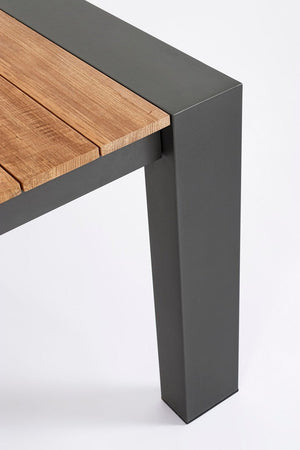 Tavolo allungabile "Cameron" con struttura in alluminio, piano in teak, stile moderno
