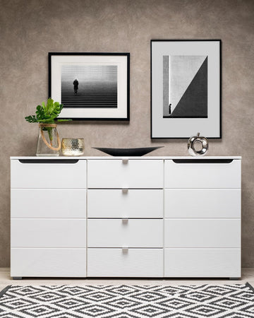 Credenza "Zurich", con 2 ante e 4 cassetti, color bianco opaco, con struttura in truciolare rivestito, mobile in kit
