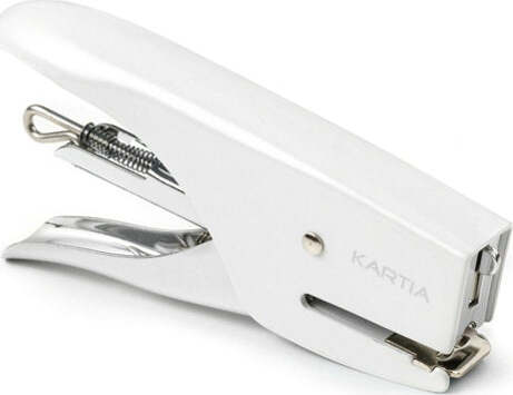 Blister Mini cucitrice M013 + punti passo 10 - bianco - Iternet Cancelleria e prodotti per ufficio/Archivio ufficio e accessori per scrivania/Spillatrici e perforatrici/Spillatrici manuali Eurocartuccia - Pavullo, Commerciovirtuoso.it