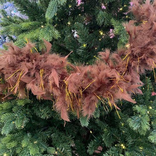 Boa Marrone con Piume decorazione natalizia per Albero moderno 200 cm Casa e cucina/Decorazioni per interni/Addobbi e decorazioni per ricorrenze/Decorazioni natalizie/Ghirlande e corone MagiediNatale.it - Altamura, Commerciovirtuoso.it