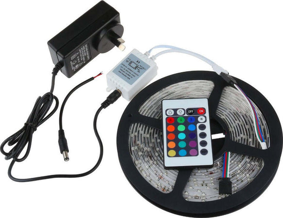 BOBINA STRISCIA STRIP LED 5050 FLESSIBILE 5M ADESIVA LUCE INTERNO ESTERNO IP65 Illuminazione/Strisce LED Trade Shop italia - Napoli, Commerciovirtuoso.it